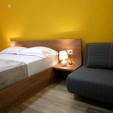 Koni'S Studio Apartments Tirana Exterior photo