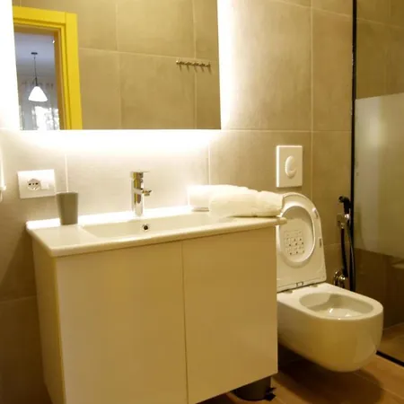 Koni'S Studio Apartments Tirana Exterior photo