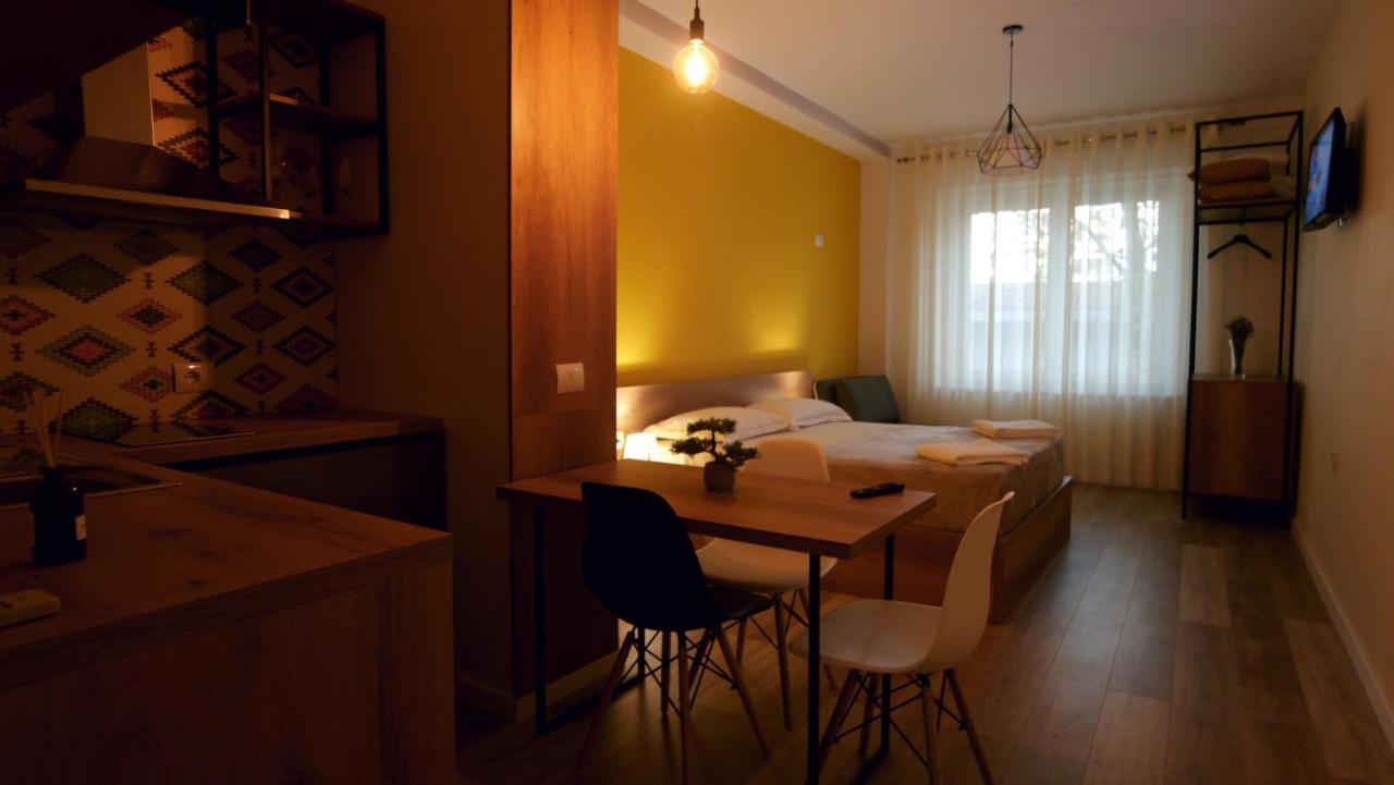 Koni's Tirana